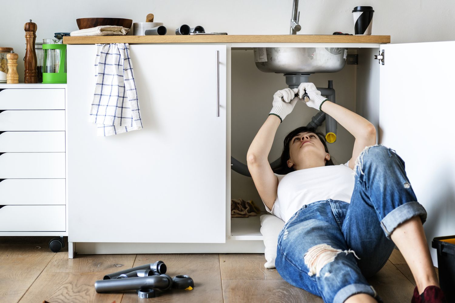Home Repair and Improvement: When it’s Time To Bring in a Pro | MessHall